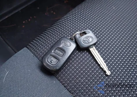 2007 Toyota Fj Cruiser z USA, uszkodzony, nr VIN JTEBU11F570075594